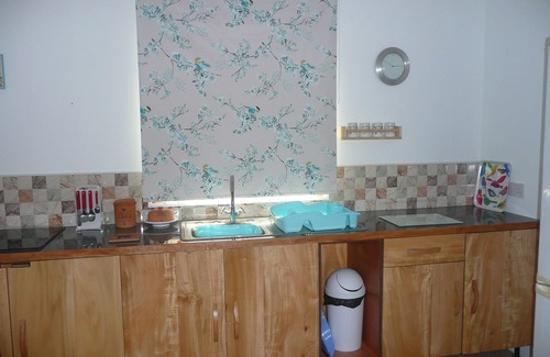 St. Patrick Apartamento | Bellamente amueblado y moderno apartamento independiente de una habitación