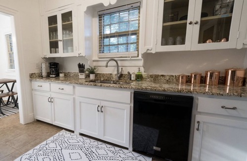 Central Oklahoma City Casa | Beautifully renovated craftsman in the heart of Oklahoma City.