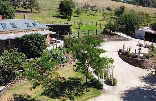Kuitpo Cabaña | Beautifully renovated country cottage located near Mclaren Vale's best wineries