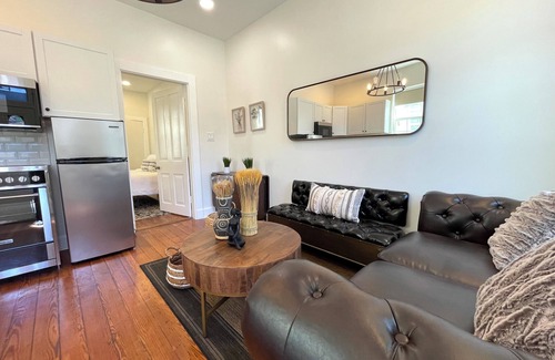 Uptown Historic District Casa | Beautifully Restored! 3 Bedroom Home - 15 Min FQ!