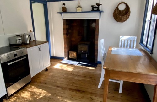 Hazelbrook Cabaña | Bedford Cottage - Cosy mountain bush retreat.