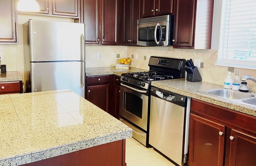 Aurora Condominio | Bedroom and Private Bath with Study in Aurora, CO