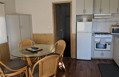 Bega Hotel | Bega Village Motor Inn