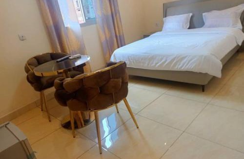 Bimbo Hotel | Bel'hôtel à 5mn de l'aéroport