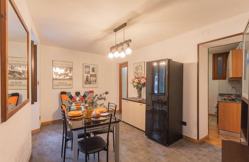 Tremezzina Apartamento | Bell Tower Square