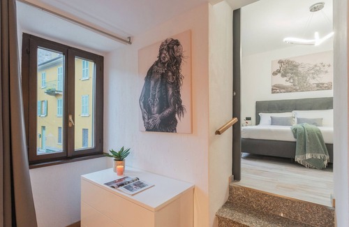 Tremezzina Apartamento | Bell Tower Square