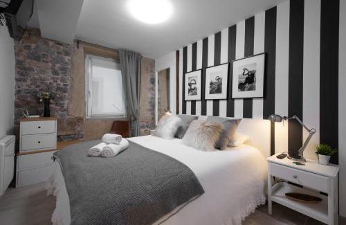 Centro histórico Apartamento | Bell Tower with AC License ESS01569