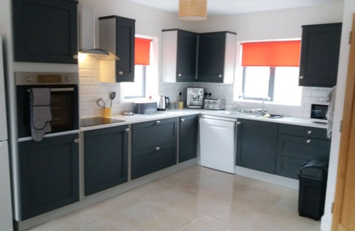 Kilcrohane Casa | Bell View (TR3) Holiday Home Sheeps Head by Interhome