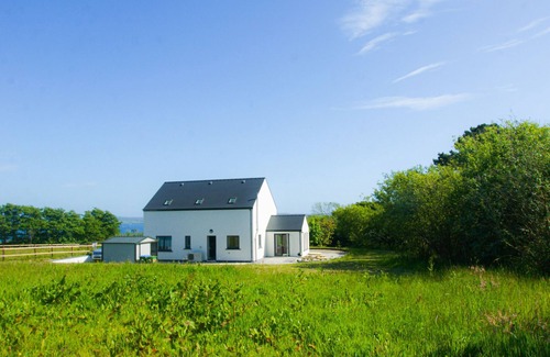 Kilcrohane Casa | Bell View (TR3) Holiday Home Sheeps Head by Interhome