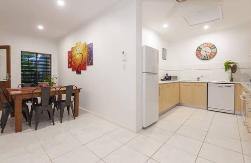 Port Douglas Villa | Retiro Bella Leuca Familia