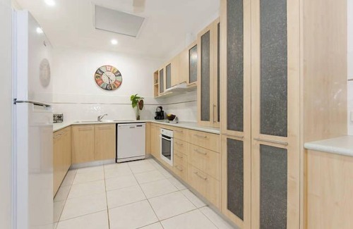 Port Douglas Villa | Retiro Bella Leuca Familia