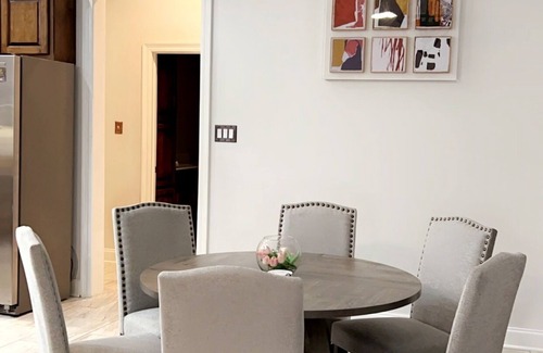 Ponchatoula Casa | BellaLuna sleeps 22!!! Massive home for groups centrally located from 5 venues!