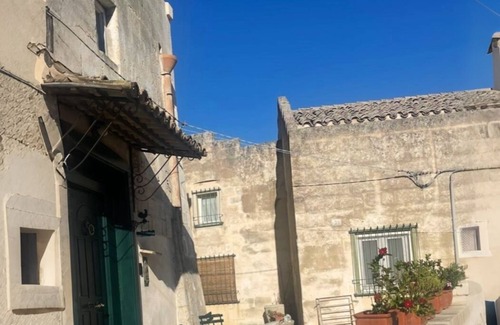 Sasso Caveoso Casa | Bellavitarooms-Isabel luxury Suite