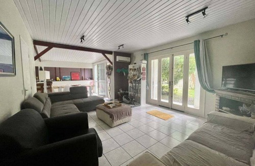 Bourail Villa | Belle Villa is At 15' from the Lagoon Poe