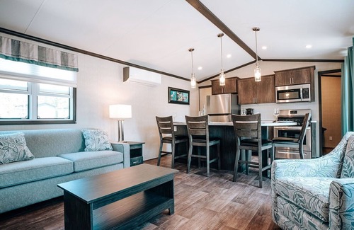 Otonabee-South Monaghan Hotel | Bellmere Winds Golf Resort