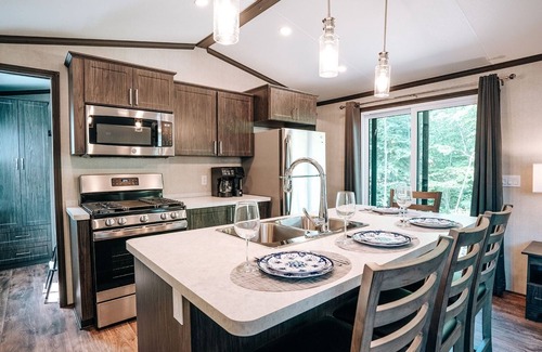 Otonabee-South Monaghan Hotel | Bellmere Winds Golf Resort