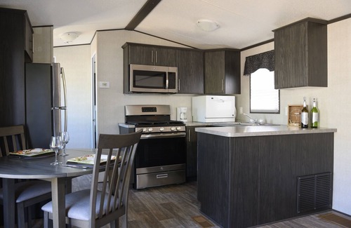 Otonabee-South Monaghan Hotel | Bellmere Winds Golf Resort