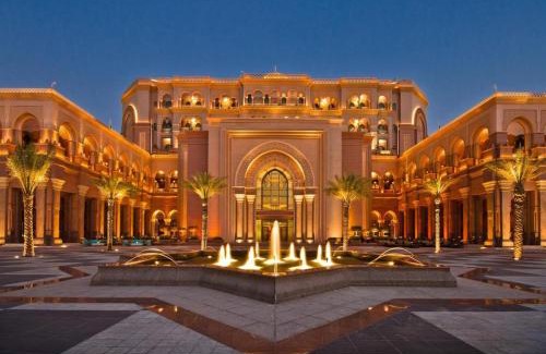 Madinat Zayed Hotel | Belvilla Top Stars Hotel Near Gold Souk