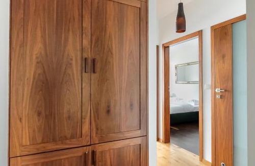 Bemowo Apartamento | Bemowo Kocjana 2-Bedroom Apartment by BookingHost