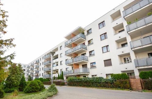 Bemowo Apartamento | Bemowo Kocjana 2-Bedroom Apartment by BookingHost