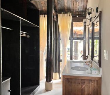 Ho Tram Chalet De Esquí | Bently Farm Retreat Mũi Né-Premium bungalow-06