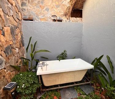 Ho Tram Chalet De Esquí | Bently Farm Retreat Mũi Né-Premium bungalow-06