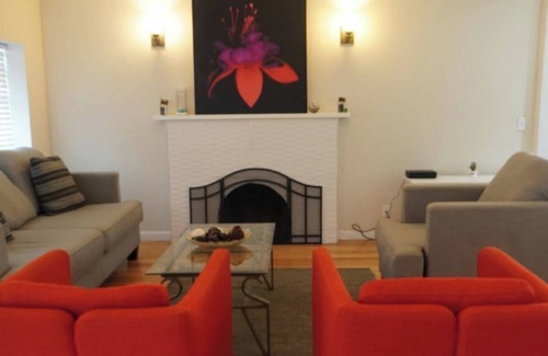 Southwest Berkeley Casa | Berkeley - Heart of the Bay