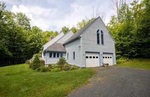 Becket Casa | Berkshire Vacation Rentals: Pristine Home In Becket Woods