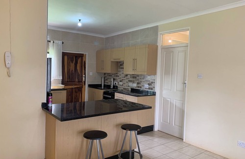 Harare Cabaña | Berony Guesthouse, A Home Away From Home