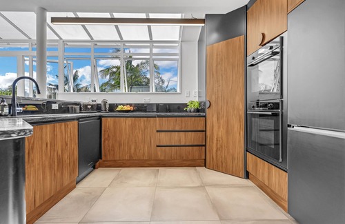 Castor Bay Casa | Bespoke Stays - Poolside Haven