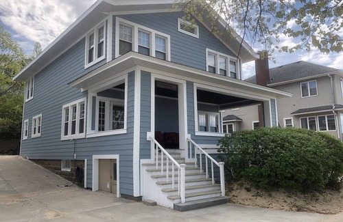 Macatawa Cabaña | El mejor porche delantero en el parque Macatawa - Playa privada del lago Michigan (SUP y kayak)