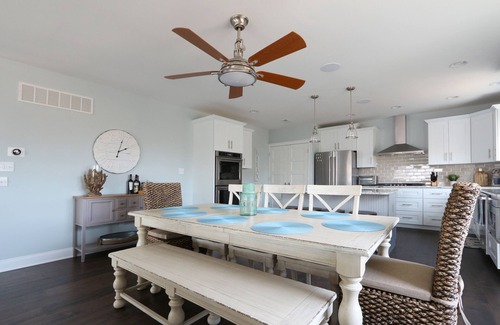 A-Zone Casa | JUST LISTED: ¡Nueva construcción en el corazón de Brigantine!