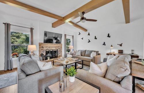 Forest City Casa | Best of Both Worlds Lakehouse