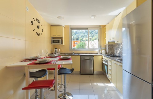 Tossa de Mar Apartamento | MEJOR OFERTA! Playa, Piscina, Wifi Fibra muy rápida, Aire acondicion. Parking