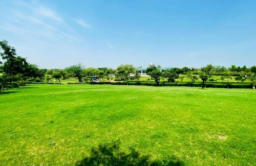 Gurugram Apartamento | Best Stay Resort Gurgaon Farmhouse