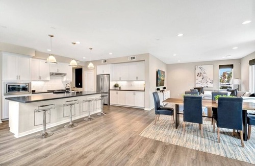 Irvine Condominio | Best Vacation Home in Irvine Lux 4BR Great Park