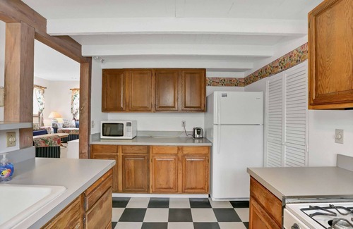 Balboa Island Cabaña | La mejor relación calidad-precio en la isla de Balboa, casa de campo clásica con servicios, a pie de playa, Marine Avenue