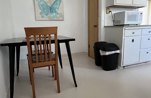 Pocatello Apartamento | ¡La mejor ubicación para caminar / andar en bicicleta en la ciudad!