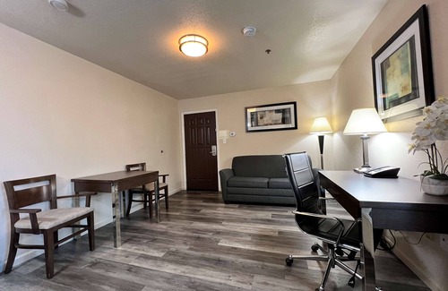 Dinuba Hotel | Best Western Americana