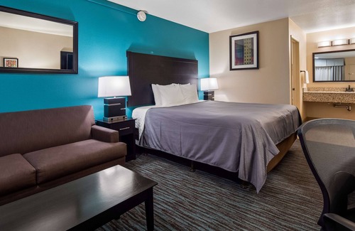 Wood Ranch Hotel | Best Western Apricot Inn