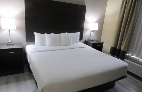 Kenner - Louis Armstrong International Airport Hotel | Comfort Suites Airport