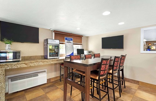 Maggie Valley Hotel | Best Western Mountainbrook Inn