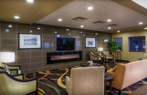 Fox Creek Hotel | Best Western PLUS Fox Creek