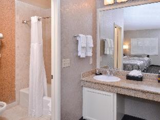 Anaheim Resort Hotel | Best Western Plus Park Place Inn - Mini Suites