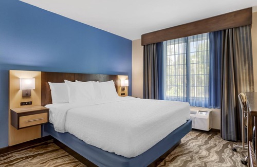 Dillsboro Hotel | Best Western Plus River Escape Inn & Suites