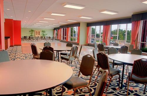 Sandusky Hotel | Best Western Plus Sandusky Hotel & Suites