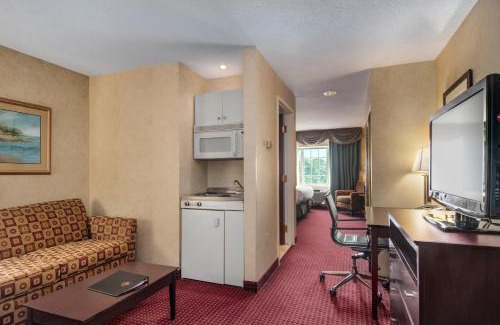 Hampton Hotel | Best Western Plus, The Inn at Hampton