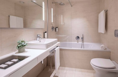 San Donato-San Vitale Hotel | Best Western Plus Tower Hotel Bologna