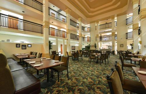 Patterson Hotel | Best Western Plus Villa Del Lago Inn Patterson