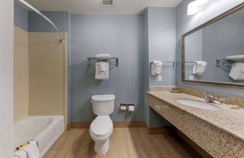 Wasco Hotel | Best Western Plus Wasco Inn & Suites